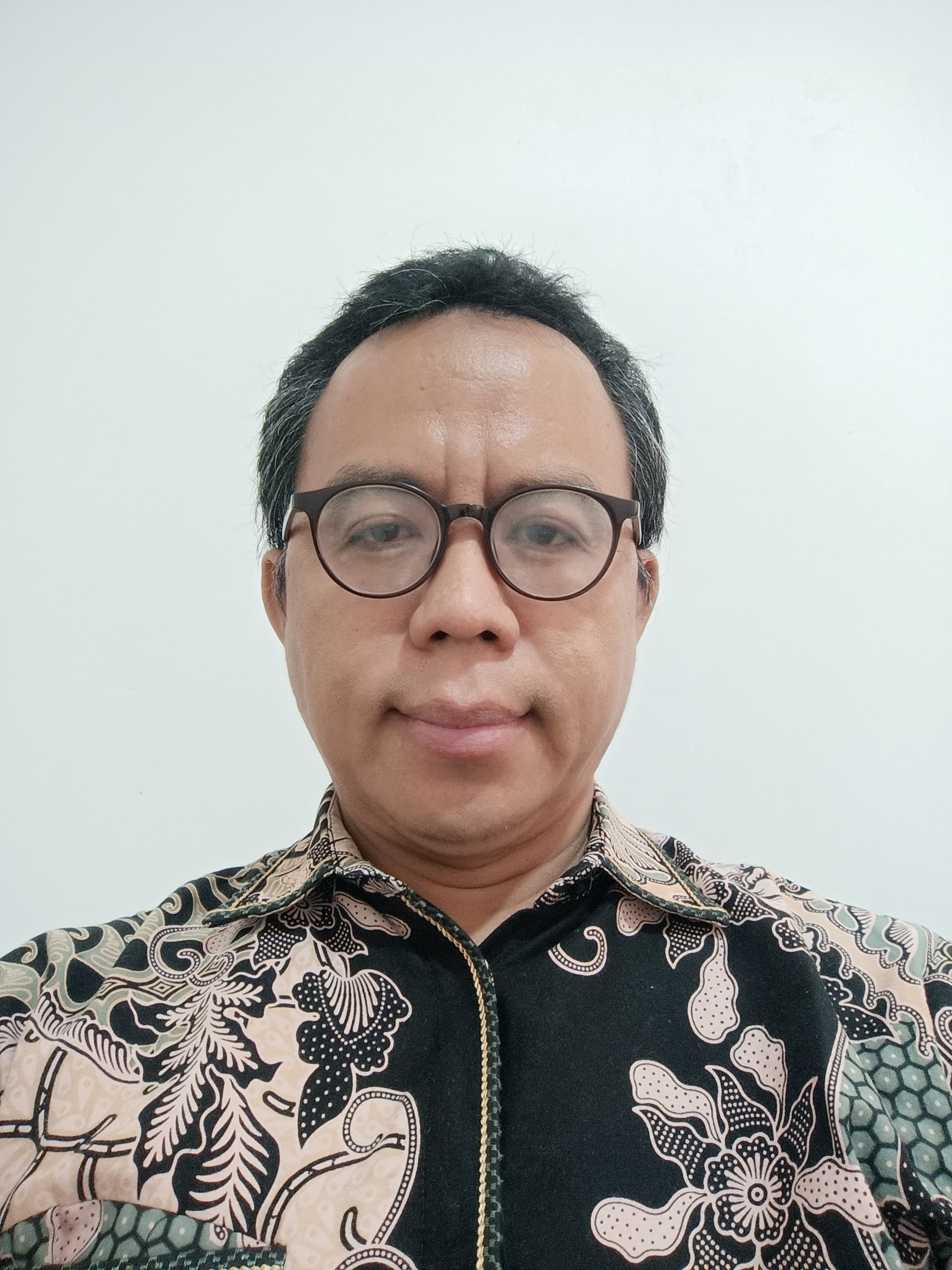 Dr. Novalio Daratha